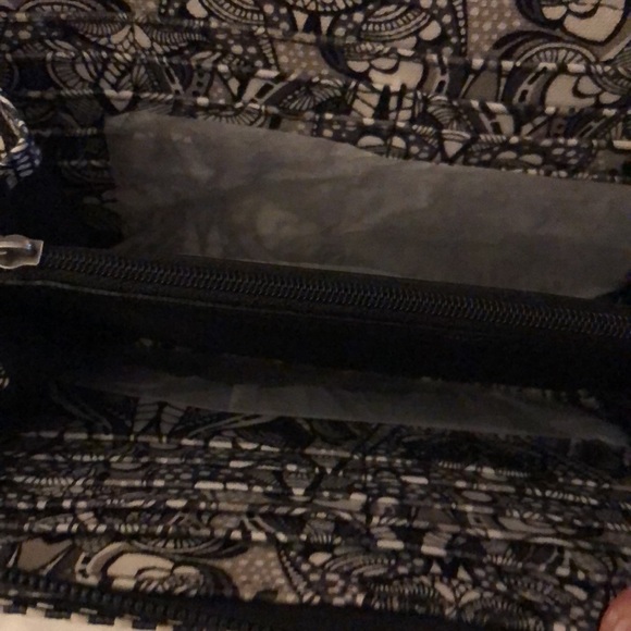 sakroots Woven Large Smart Phone Crossbody Bag Black & White Soulful Desert NWT - Picture 10 of 16